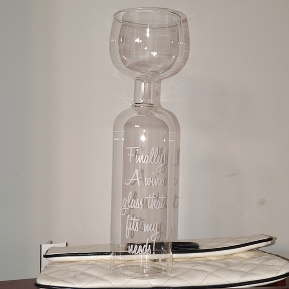 Big Mouth Wine Bottle Glass - Picture 12 of 12